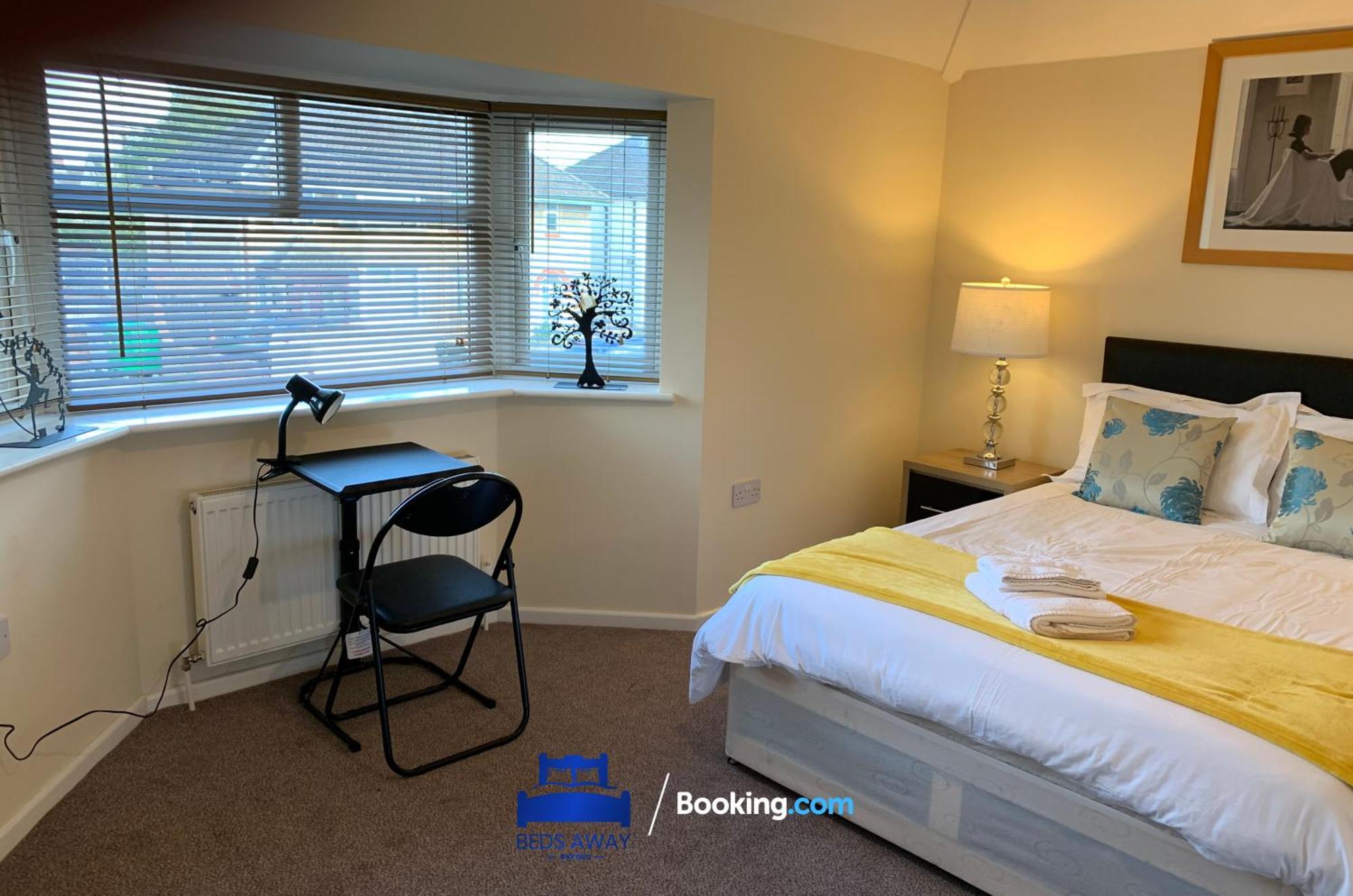 Relocation-business-leisure-fast Wifi-free Parking-with 2 En-suites And Garden By Beds Away Short Lets & Serviced Oxford